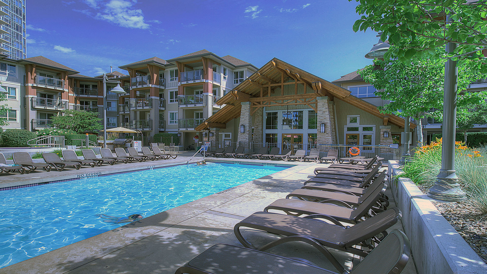 CascadesPool Kelowna Resort