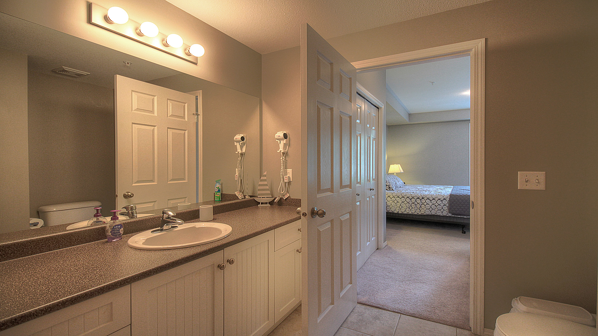 P1201 Master Bathroom Kelowna Resort