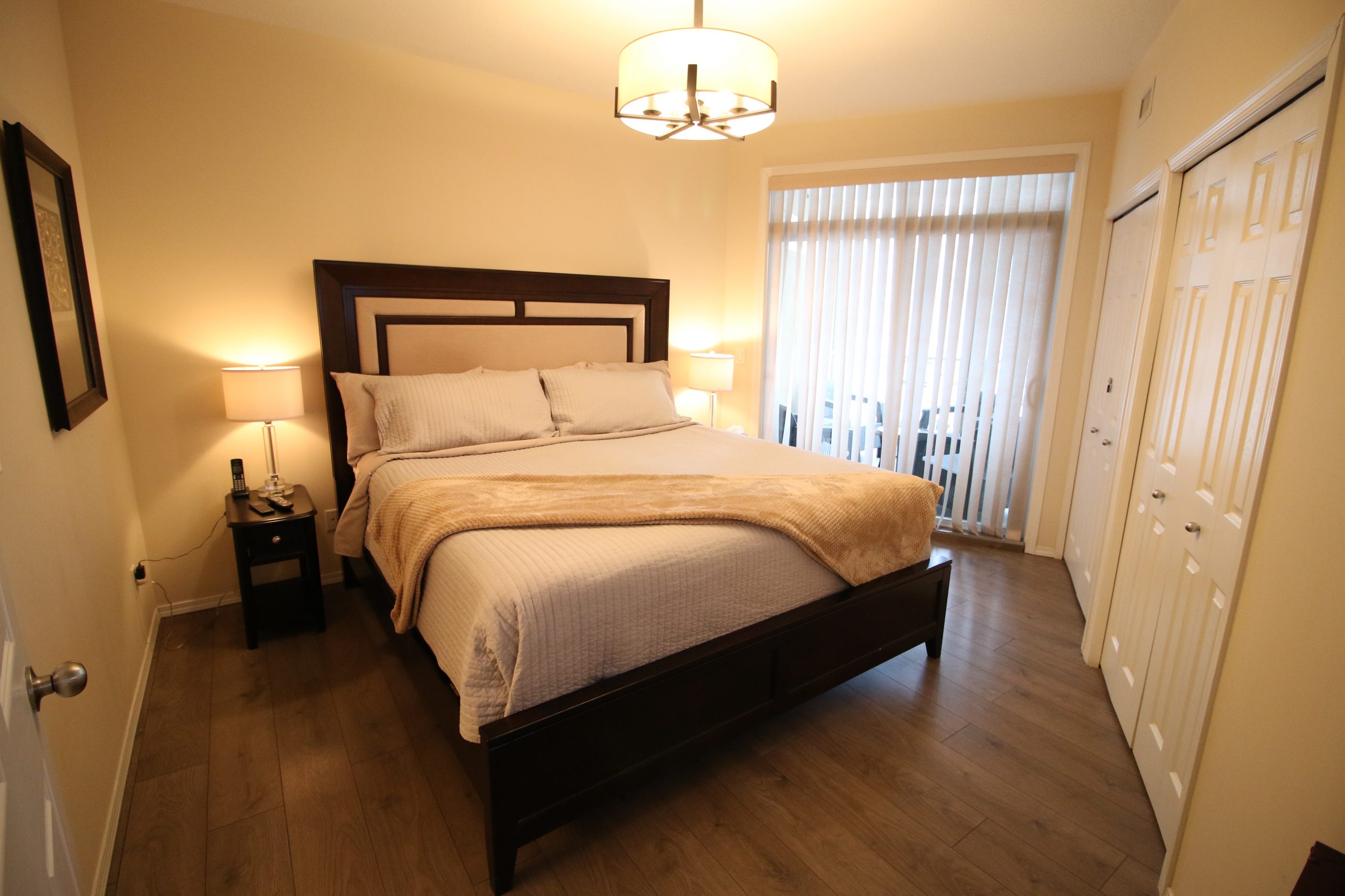 DB537Master_Bed Kelowna Resort