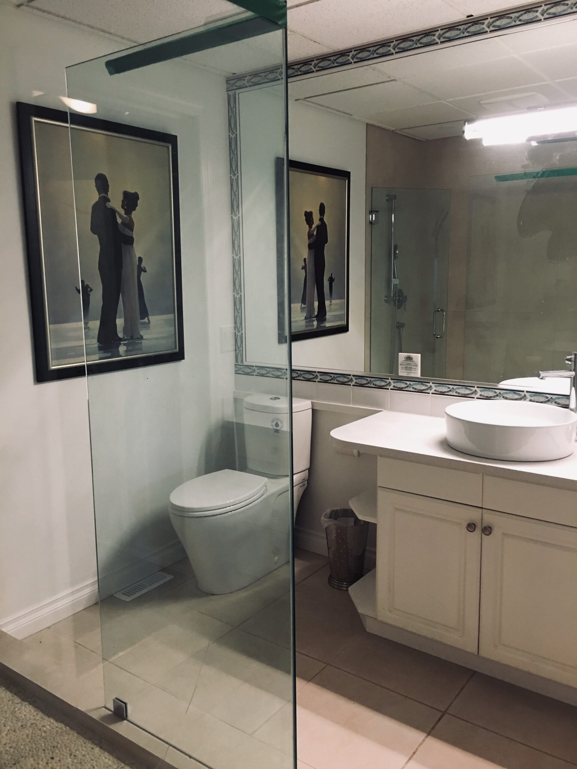 CL109 Bathroom 2022 Kelowna Resort