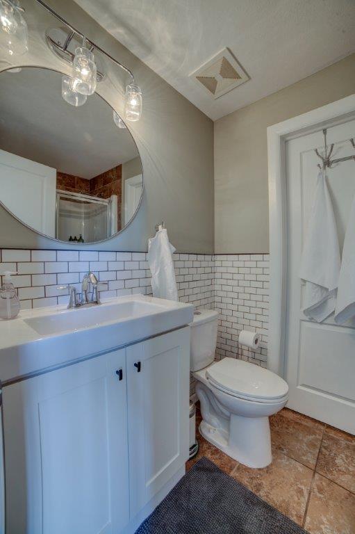 PD630 Bathroom Kelowna Resort